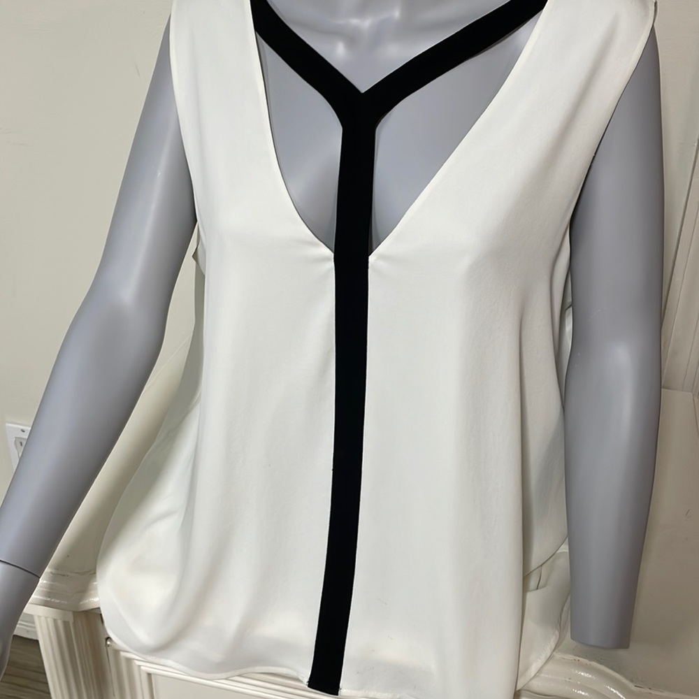 BCBG MAXAZRIA Sleeveless top